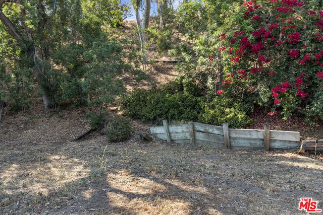 1830 N Sierra Bonita Avenue, Los Angeles, CA 90046