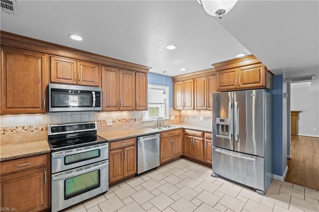 3 Fort Worth ST, Hampton, VA 23669