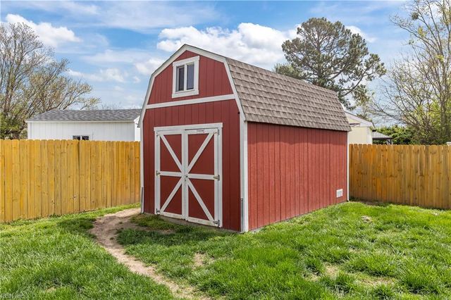 3 Fort Worth ST, Hampton, VA 23669
