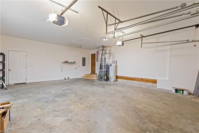 3 Fort Worth ST, Hampton, VA 23669