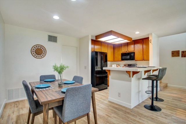 4230 Porte De Palmas 43, San Diego, CA 92122
