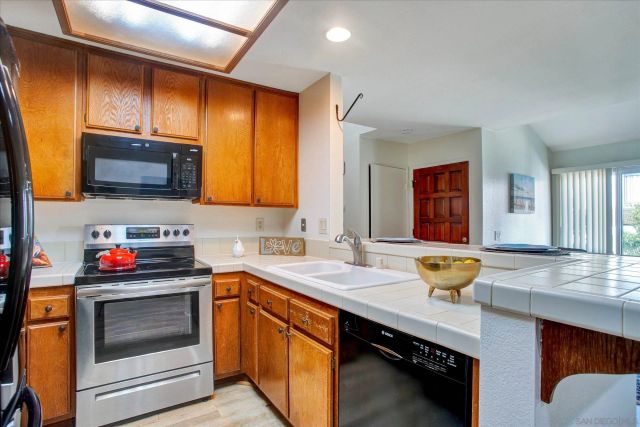 4230 Porte De Palmas 43, San Diego, CA 92122