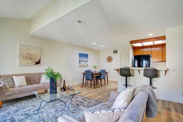 4230 Porte De Palmas 43, San Diego, CA 92122