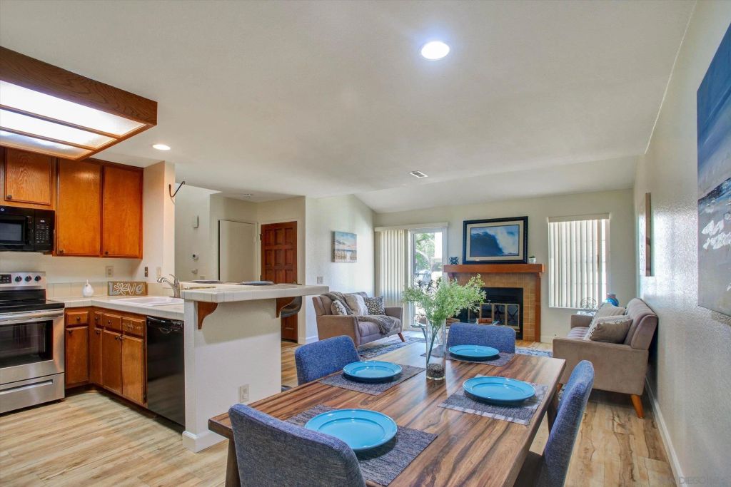 4230 Porte De Palmas 43, San Diego, CA 92122