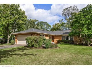 335 Brookside Lane, Glencoe, IL 60022