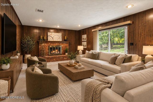 11 Colts Brook Road, Marlboro, NJ 07746
