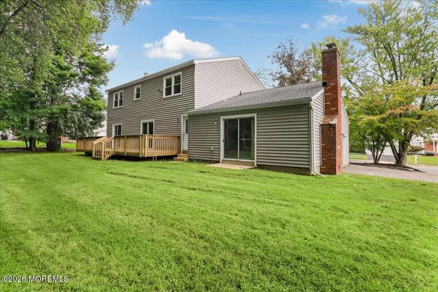 11 Colts Brook Road, Marlboro, NJ 07746