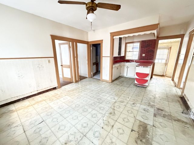 6 Gillespie Rd, Charlton, MA 01507