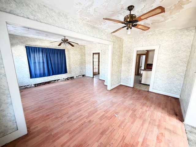 6 Gillespie Rd, Charlton, MA 01507