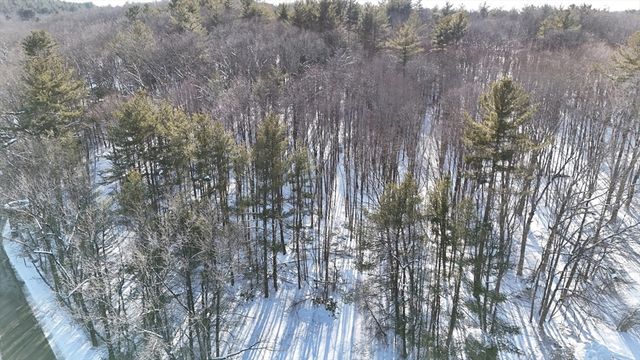 6 Gillespie Rd, Charlton, MA 01507