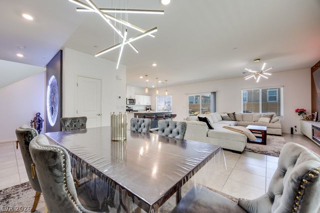 10963 Preston Trails Avenue, Las Vegas, NV 89166