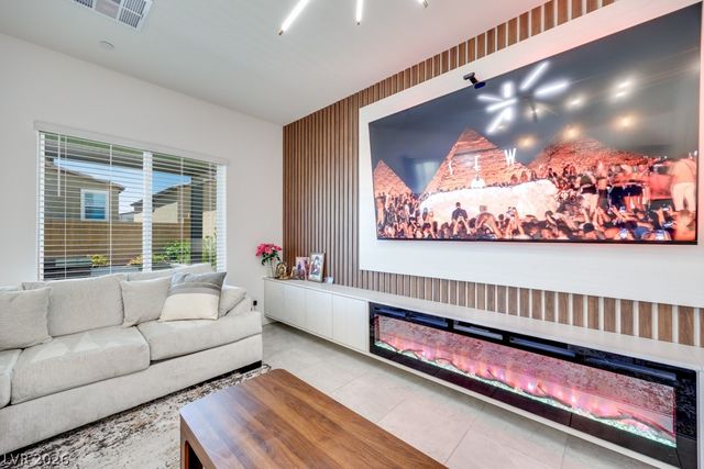 10963 Preston Trails Avenue, Las Vegas, NV 89166