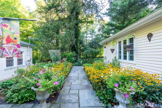 33 Little City Road, Haddam, CT 06441