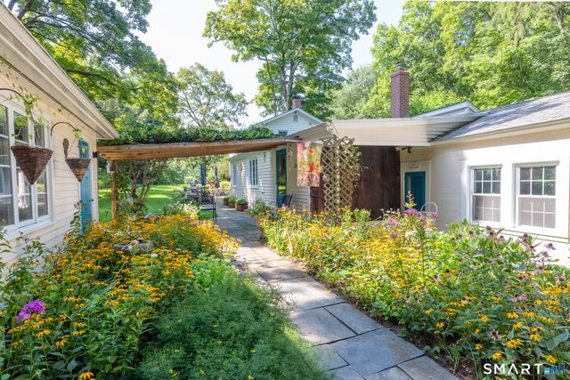 33 Little City Road, Haddam, CT 06441
