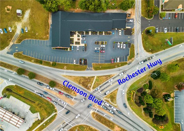 100 Century Plaza Drive Suite 6-B, Seneca, SC 29678