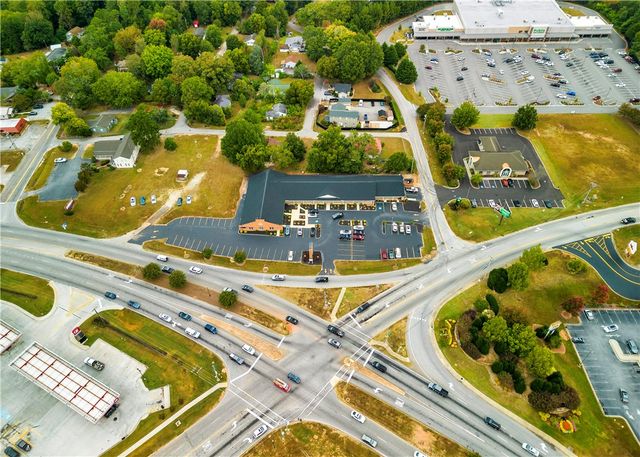 100 Century Plaza Drive Suite 6-B, Seneca, SC 29678