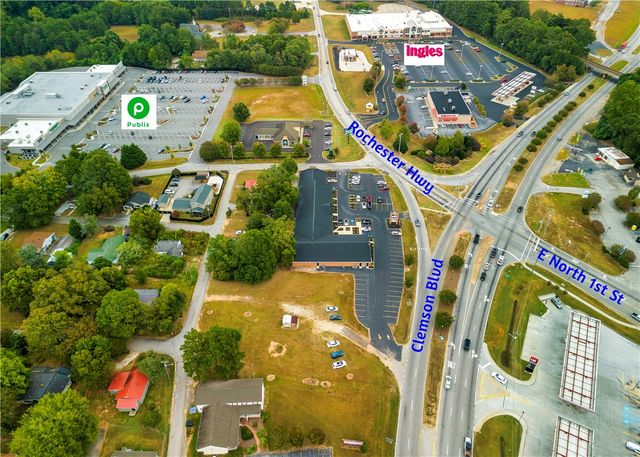 100 Century Plaza Drive Suite 6-B, Seneca, SC 29678