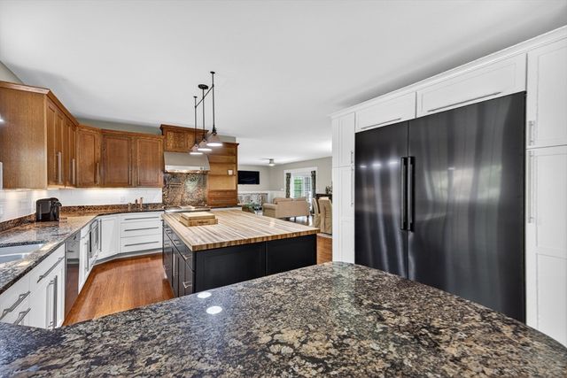 3 Archelaus Hill Rd, West Newbury, MA 01985