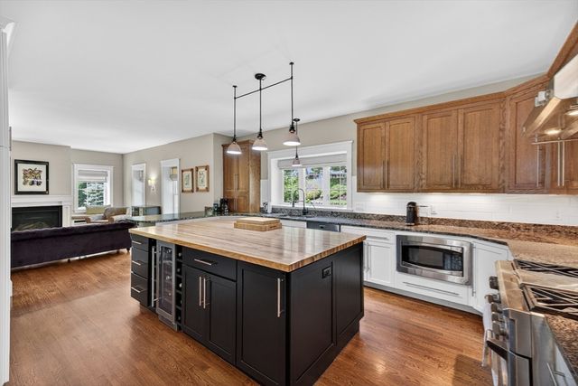 3 Archelaus Hill Rd, West Newbury, MA 01985