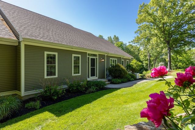3 Archelaus Hill Rd, West Newbury, MA 01985