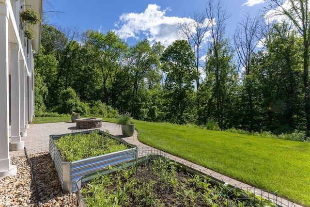 3 Archelaus Hill Rd, West Newbury, MA 01985