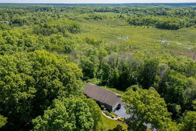3 Archelaus Hill Rd, West Newbury, MA 01985