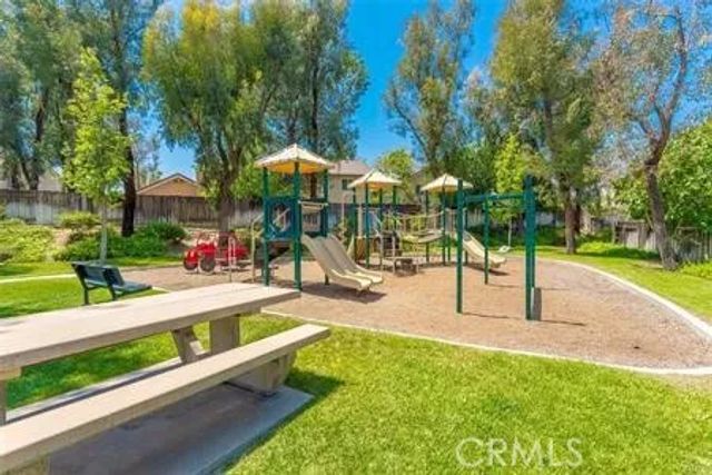 19853 Collins, Canyon Country, CA 91351