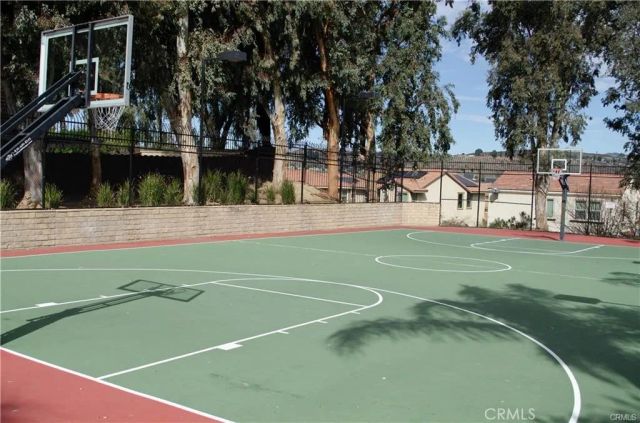 19853 Collins, Canyon Country, CA 91351