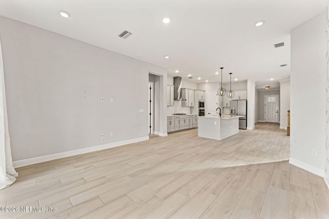 10761 AVENTURA Drive, Jacksonville, FL 32256