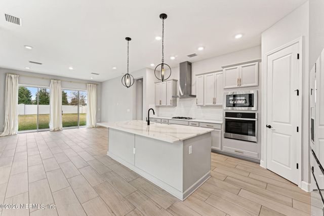 10761 AVENTURA Drive, Jacksonville, FL 32256