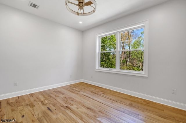 21 Kuntz Ave, Berkeley Heights Twp., NJ 07922