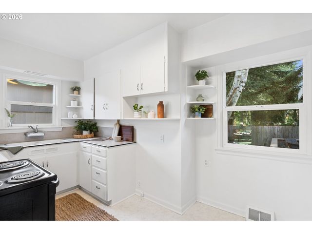 2715 Se 58TH Ave, Portland, OR 97206