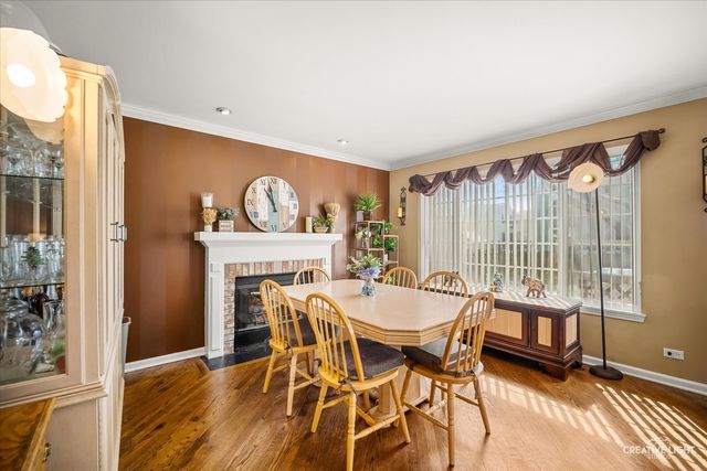12 Middlefield Court, Lake In The Hills, IL 60156
