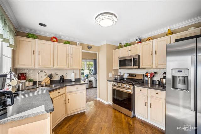 12 Middlefield Court, Lake In The Hills, IL 60156
