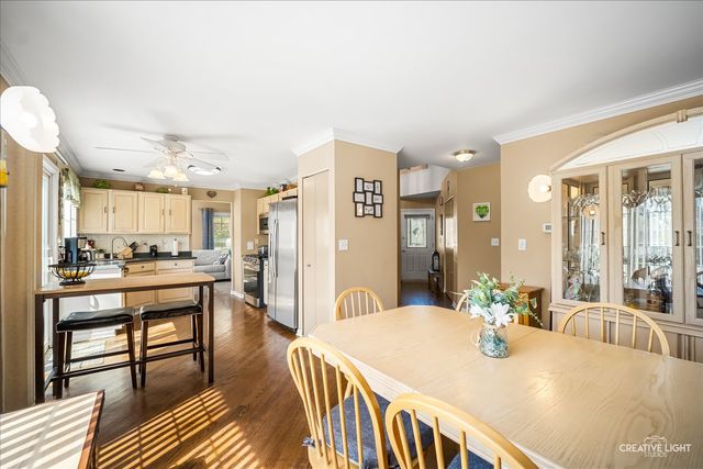 12 Middlefield Court, Lake In The Hills, IL 60156