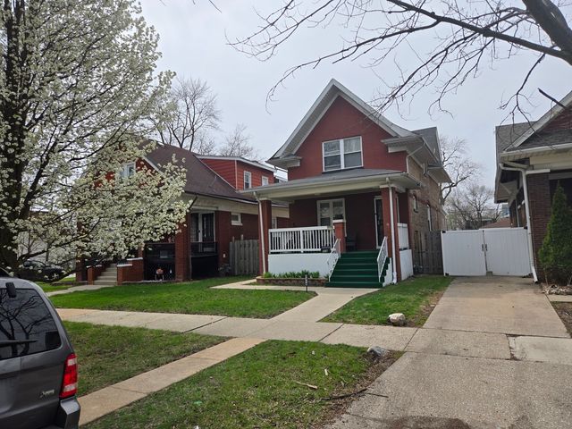 316 S 10th Avenue, Maywood, IL 60153