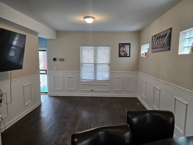 316 S 10th Avenue, Maywood, IL 60153