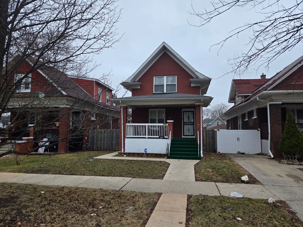 316 S 10th Avenue, Maywood, IL 60153