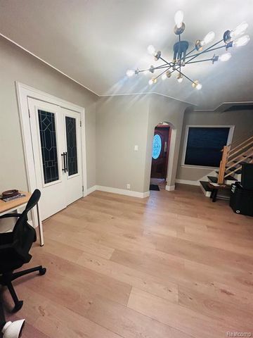 26101 W Warren Street, Dearborn Heights, MI 48127