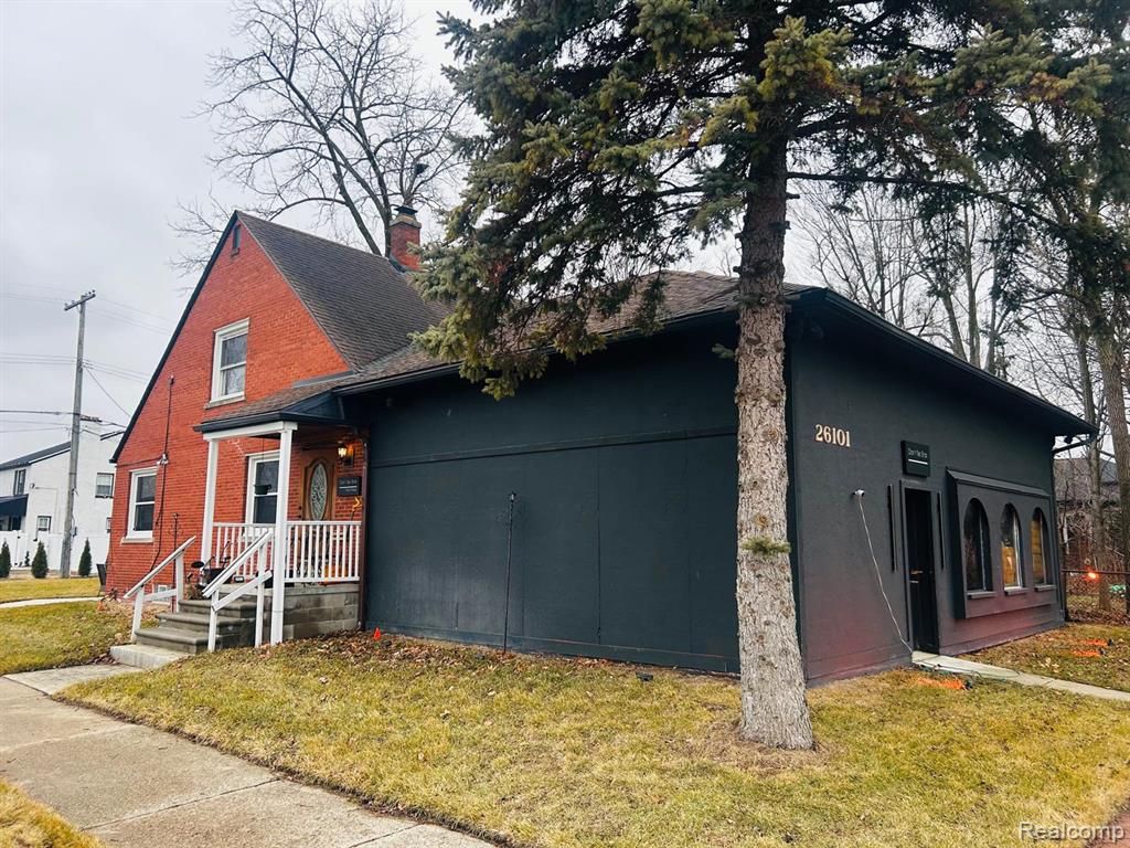 26101 W Warren Street, Dearborn Heights, MI 48127