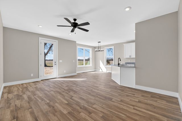 37 Old 64 Hwy, Flintville, TN 37335