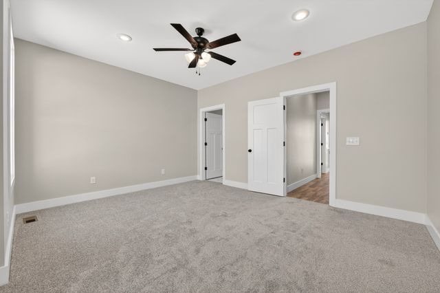 37 Old 64 Hwy, Flintville, TN 37335