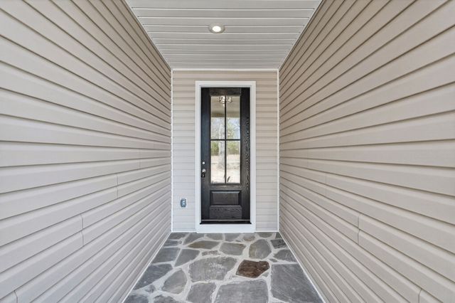 37 Old 64 Hwy, Flintville, TN 37335