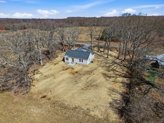 37 Old 64 Hwy, Flintville, TN 37335