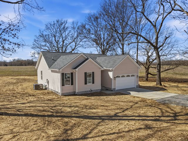 37 Old 64 Hwy, Flintville, TN 37335