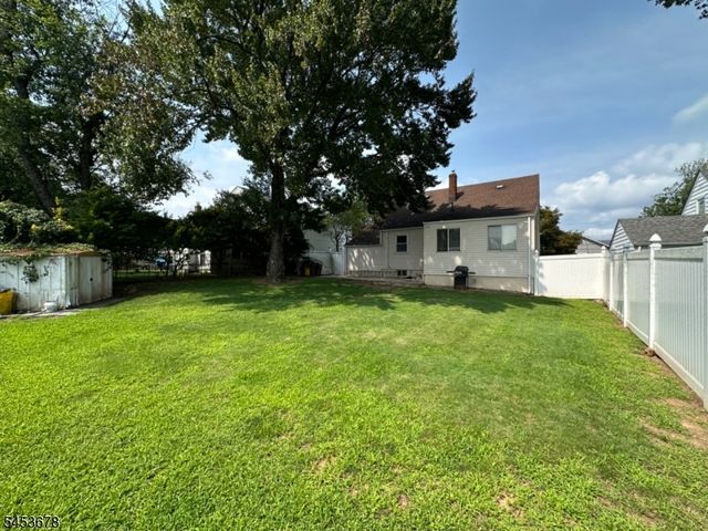 49 Yorkshire Dr, Cedar Grove Twp., NJ 07009