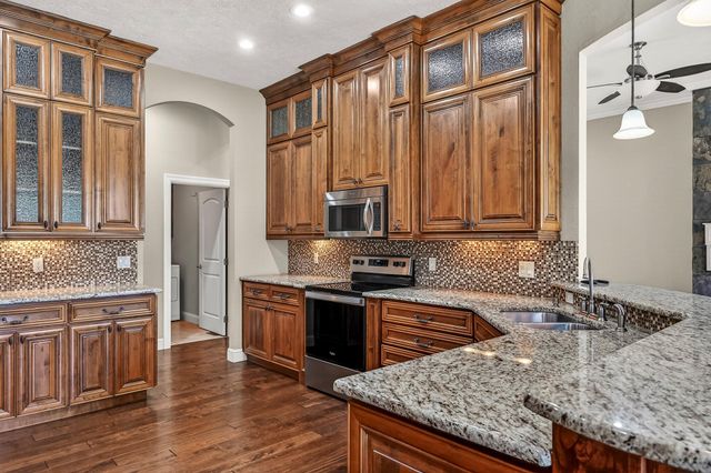 3905 E Windsmore Drive, Springfield, MO 65802