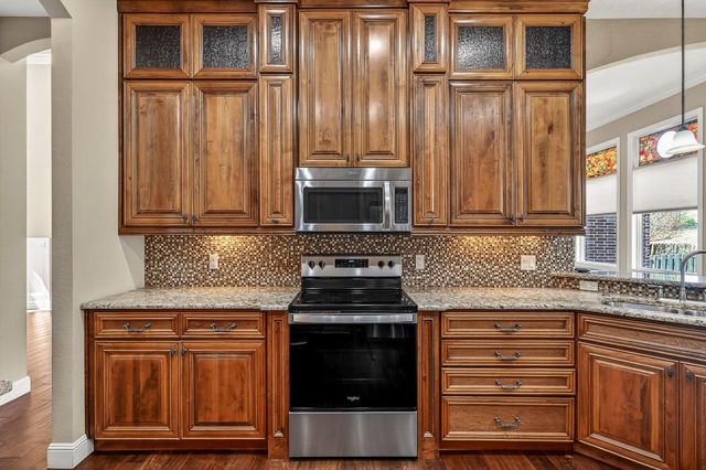 3905 E Windsmore Drive, Springfield, MO 65802