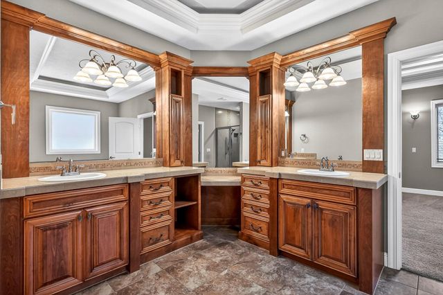 3905 E Windsmore Drive, Springfield, MO 65802