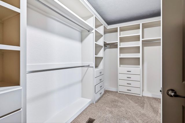 3905 E Windsmore Drive, Springfield, MO 65802